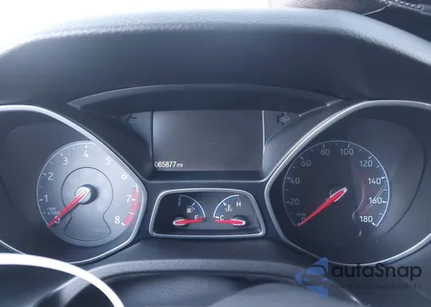 2017 Ford Focus Rs из США, поврежденный, VIN WF0DP3TH3H4119856